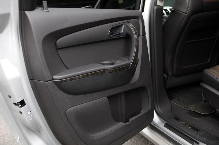  GMC Acadia Denali 2011 года  (фото 11 из 53)